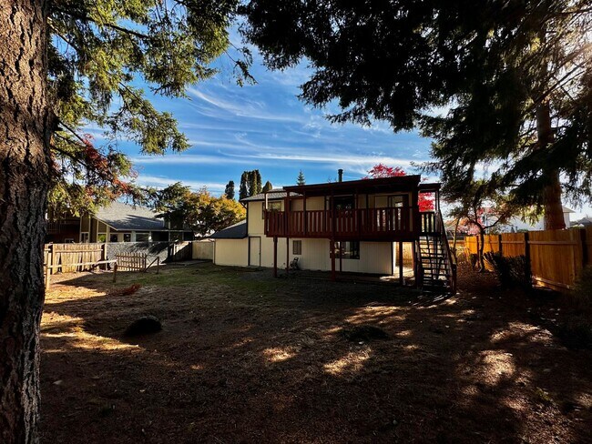 Building Photo - 4BR | 3BA Spacious House with Large Backyard