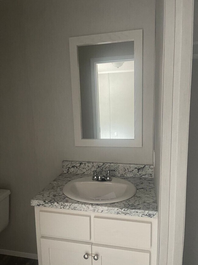 Building Photo - Luxury 3 Bedroom/ 2 Bath Mobile Home