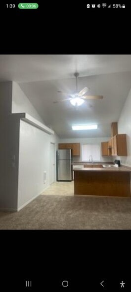 Building Photo - 803 N 20th Ave