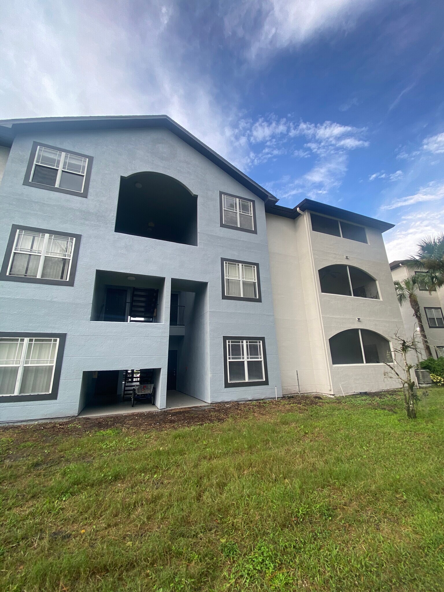 Building Photo - 16205 Enclave Village Dr