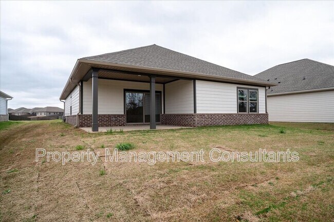 Building Photo - 14653 Mountain Strm Dr