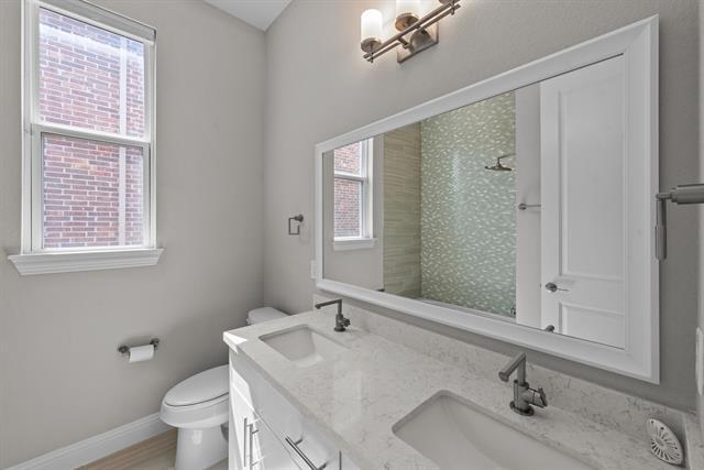 Building Photo - 8704 Pine Valley Dr