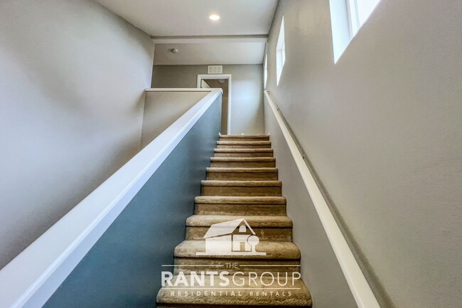 Building Photo - Spacious 4-Bedroom, 2.5-Bath Home with Open Layout in Lacey!