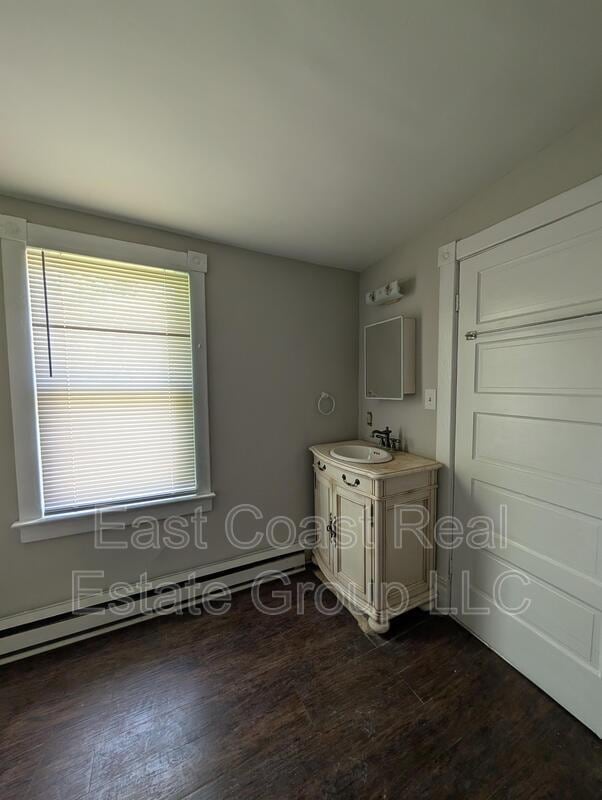 Building Photo - 304 1/2 W Martin St