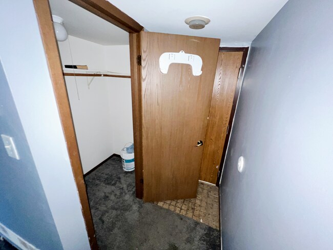 Building Photo - 1259 Cunningham Dr