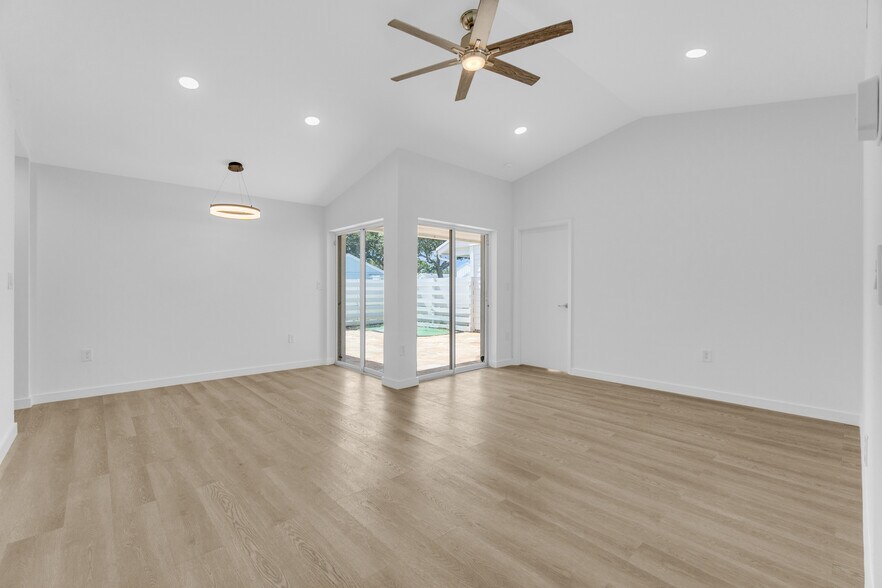 Building Photo - 13737 SW 147th Circle Ln