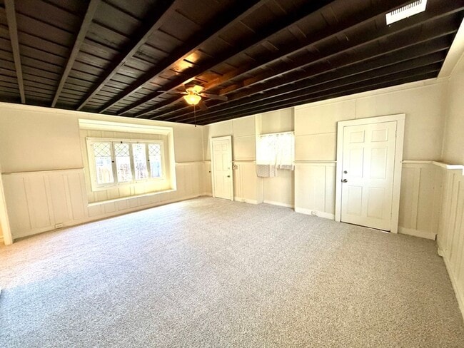 Building Photo - Adorable Downtown Upland Bungalow