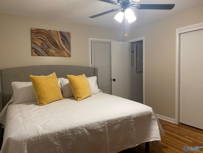 Building Photo - 2201 Shady Ln Dr NW