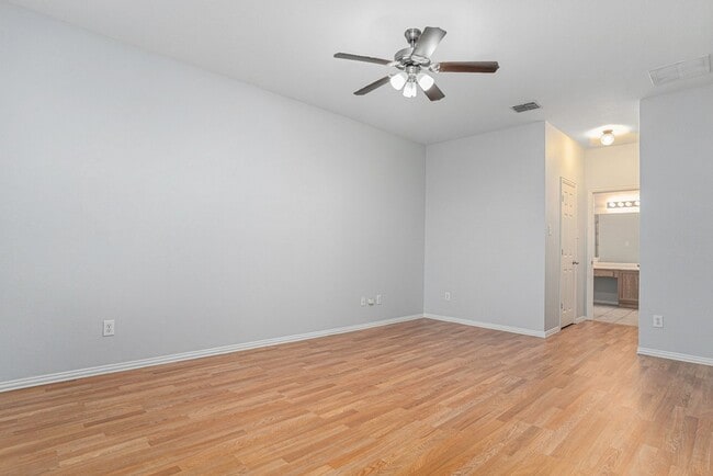 Building Photo - 14604 Eaglemont Dr