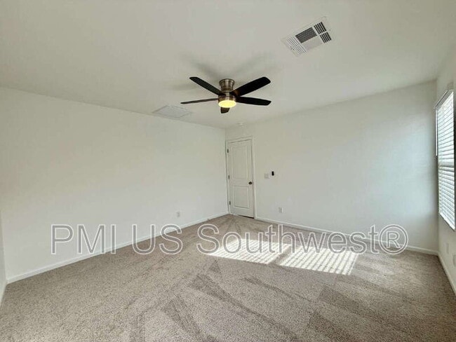 Building Photo - 2580 View Way