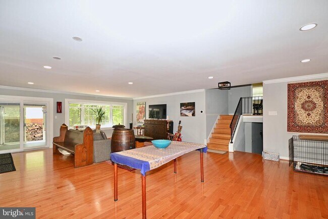 Building Photo - 10612 Anita Dr