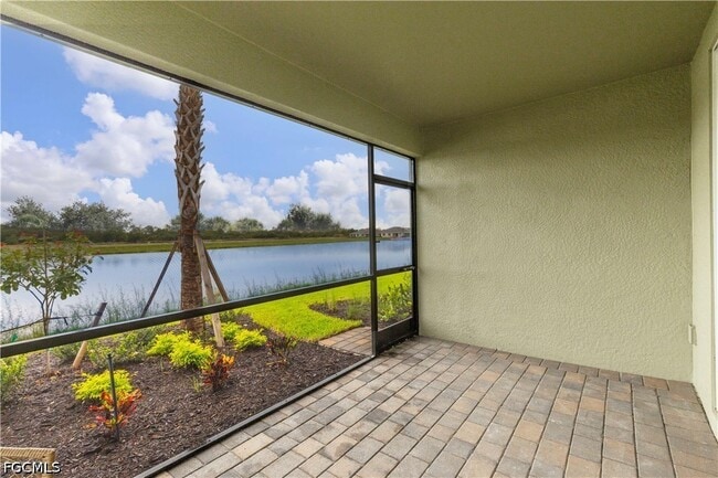Building Photo - 44442 Palm Frond Dr