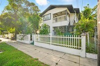 Building Photo - 1211 E 17th Ave