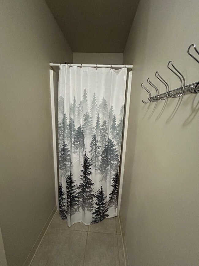 Building Photo - CHRISTMAS SPECIAL!! RURAL Single family home!