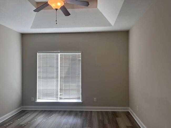 Building Photo - 338 High Meadows Pl