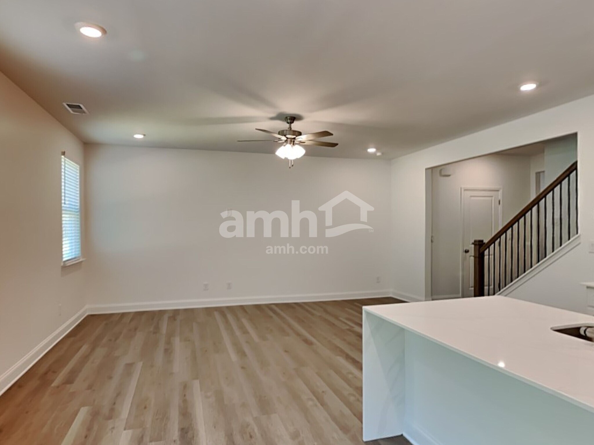 Building Photo - 1047 Highland Walk