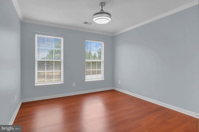 Building Photo - 2548 Port Potomac Ave