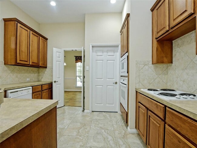 Building Photo - 809 Texas Trail