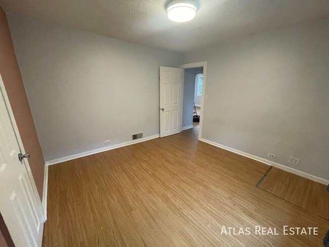 Building Photo - 2234 S Dexter St