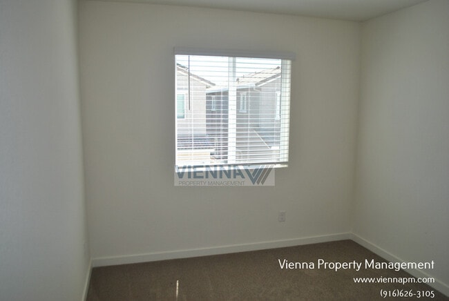 Building Photo - 3057 Pruett Dr