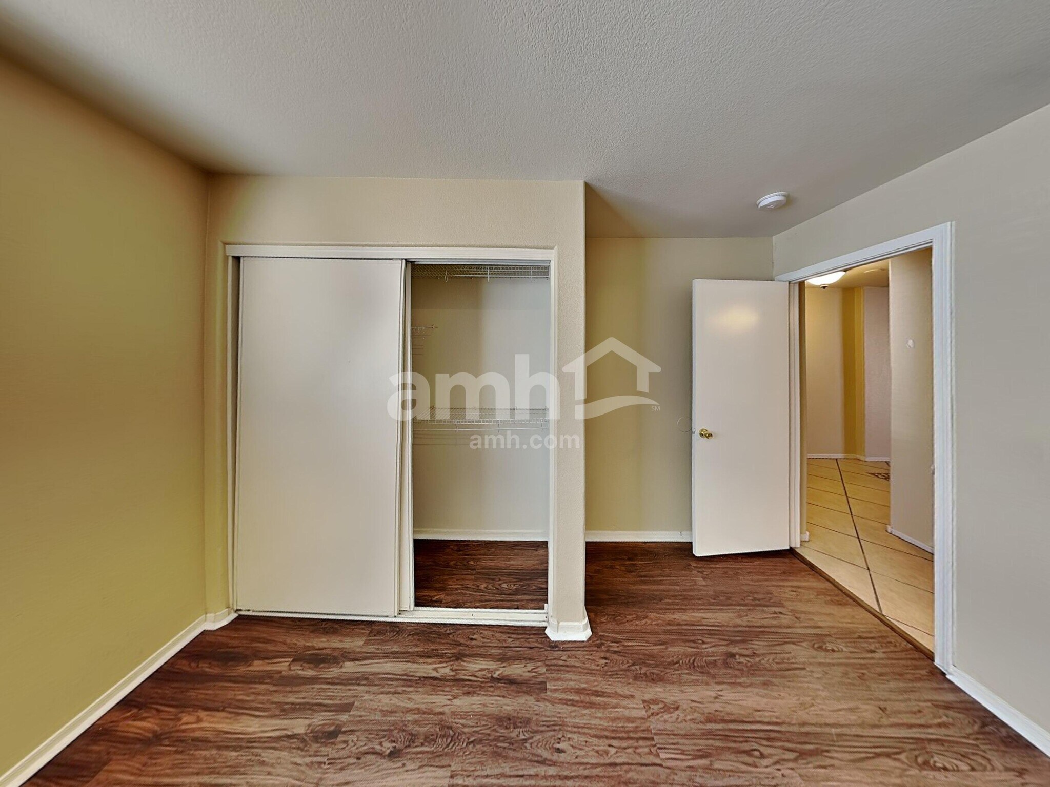 Building Photo - 5453 N 77th Ln