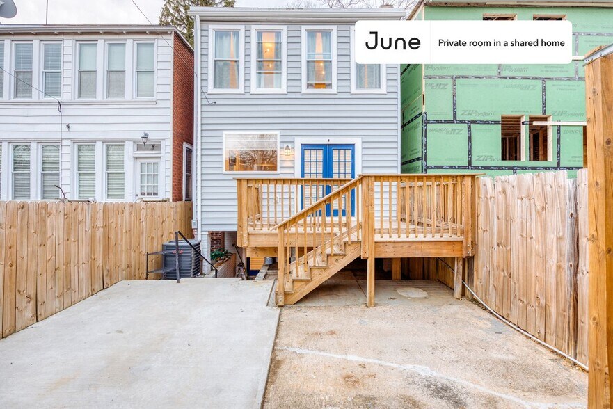 Building Photo - Room in Shared 4 bed/3.5 bath home