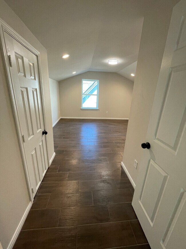 Building Photo - 13122 Stillington Dr