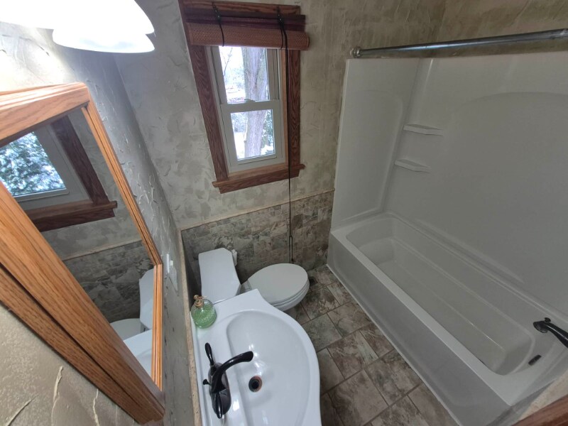 Building Photo - 317 Ruskin Dr