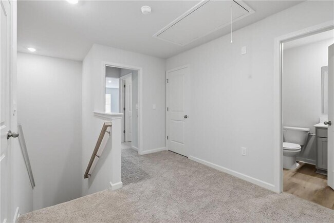 Building Photo - 48 Berryville Dr