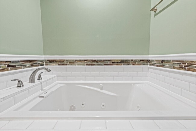 Building Photo - 508 Garden Oaks Cove