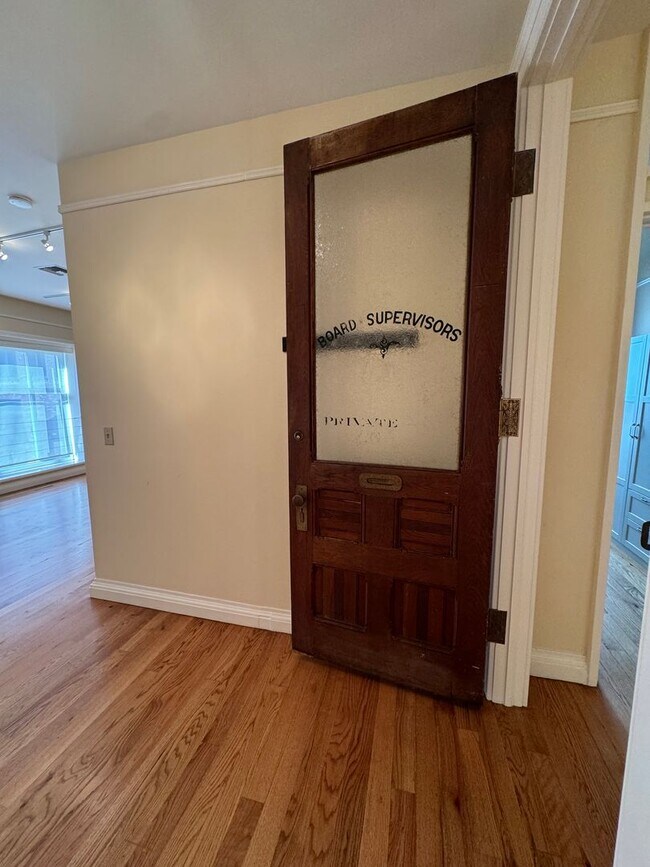 Building Photo - Live where you work! Mixed commercial use with amazing Rustic Remodeled living quarters!