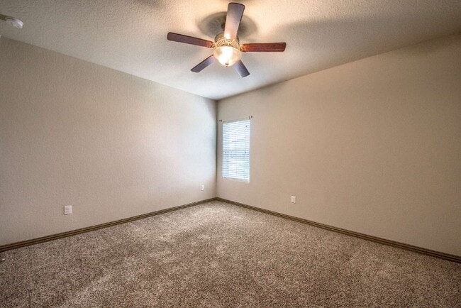 Building Photo - ****Go Big, Then Come Home to Comfort and Style!****