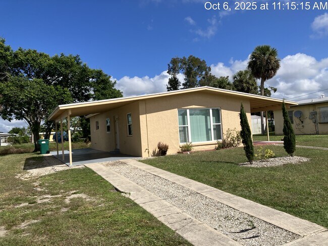 Primary Photo - 21946 Hernando Ave