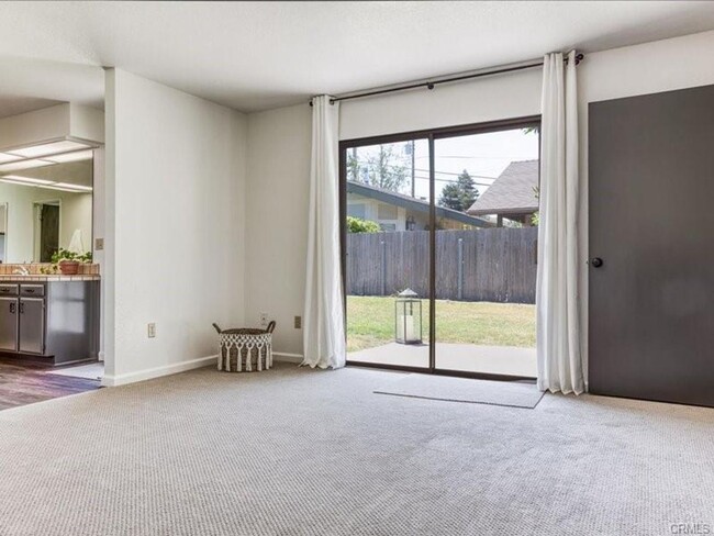 Building Photo - Spacious 3-Bedroom by Meadow Park with Lar...