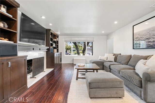 Building Photo - 285 Sierks St