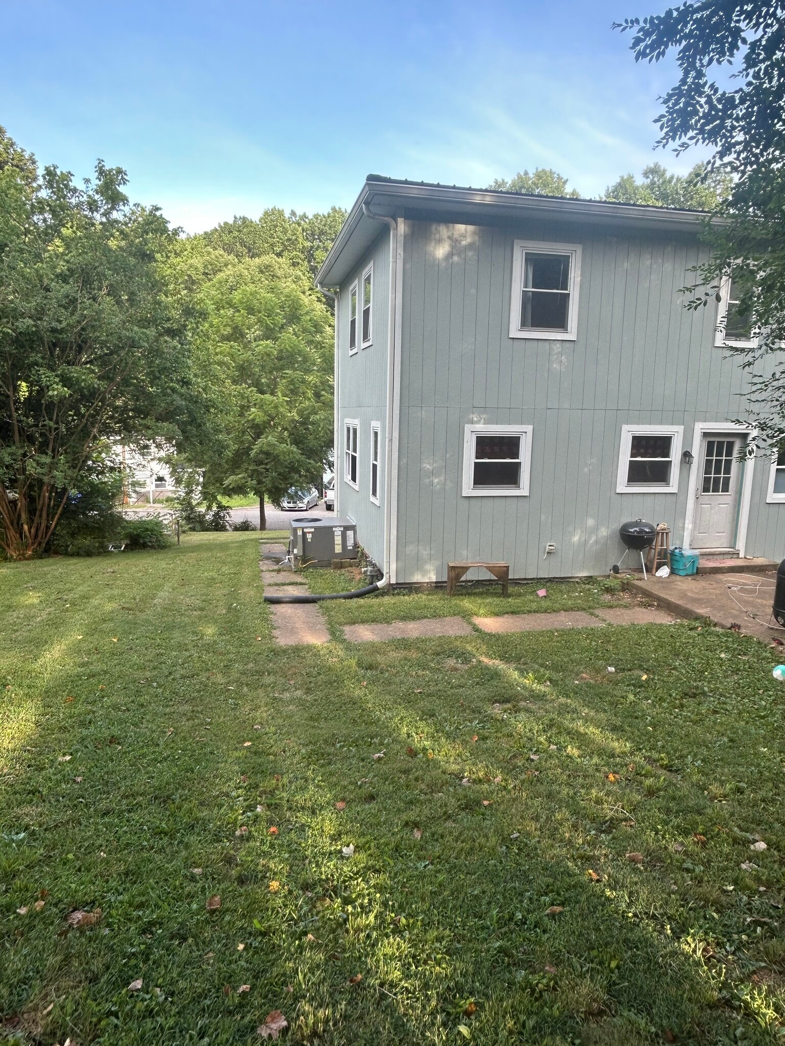 Building Photo - 111 Hoyt Ln