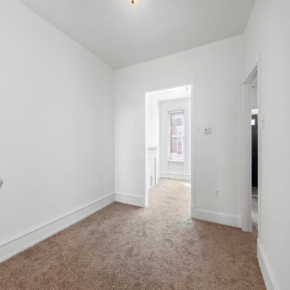 Building Photo - 539 Fernon St