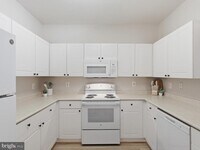 Building Photo - 4560 Strutfield Ln