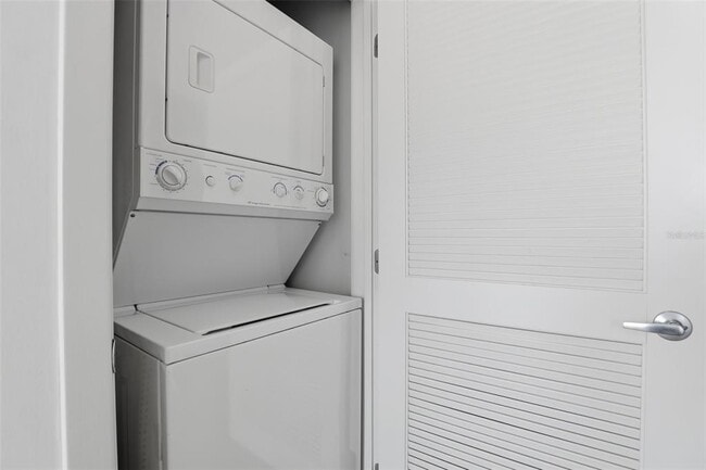 Building Photo - 155 S Court Ave