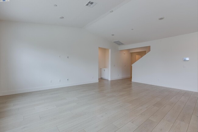 Building Photo - 1227 Richardson Rd