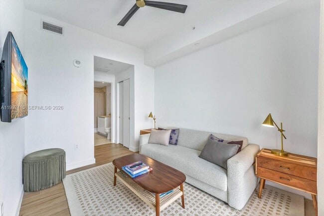 Building Photo - 2678 Tigertail Ave