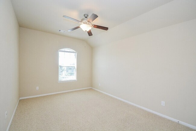 Building Photo - 28258 Natalie Bend Rd