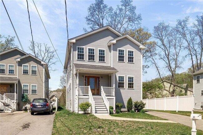 Building Photo - 30 Groveland Ave