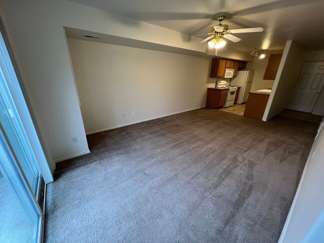 Building Photo - Spacious 2 Bed, 1.5 Bath in CDA!