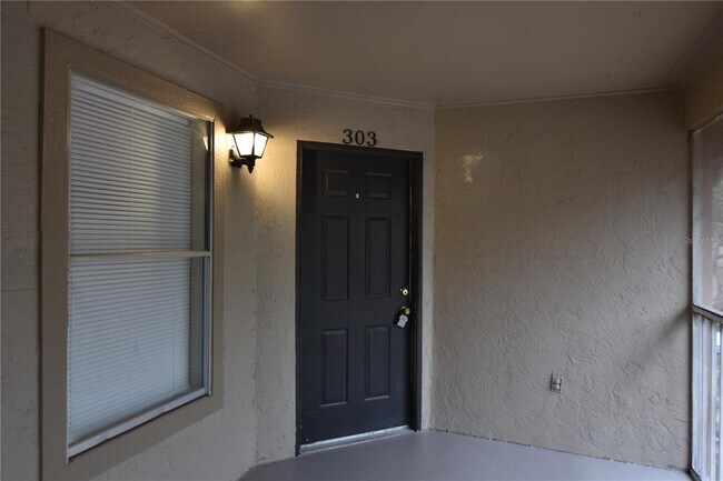 Building Photo - 637 Buoy Ln