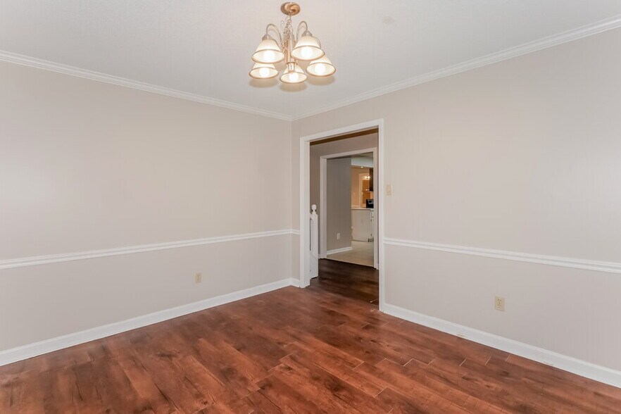 Building Photo - 6601 Baird Cove
