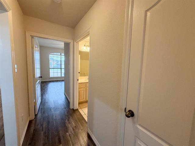 Building Photo - 708 Nandina Way