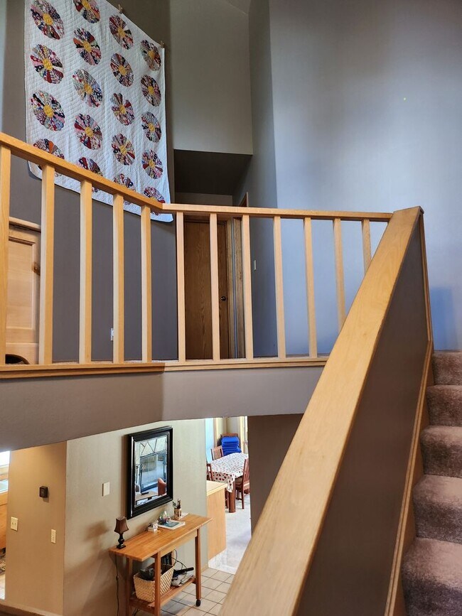 Building Photo - River Village Condominium Unit #8 - Riverf...