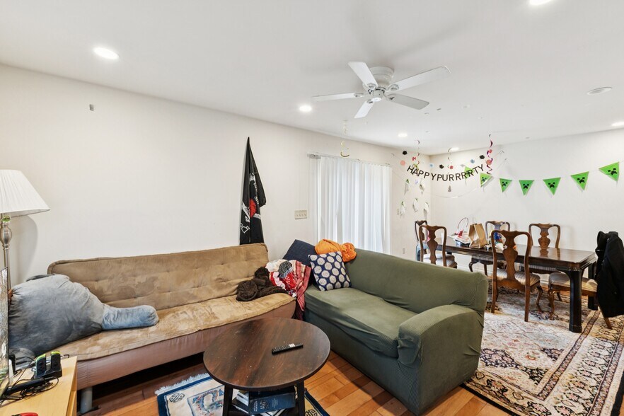 Building Photo - 8111 51st Ave