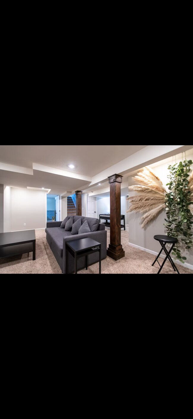 Building Photo - 6033-6011 11th Ave S